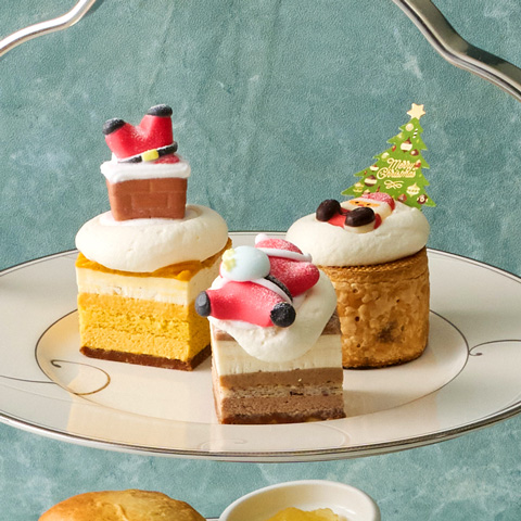 ［上段］栗のモンブラン・かぼちゃのモンブラン・ アップルパイ