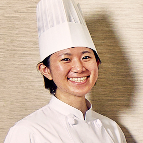 ホテルグランヴィア大阪<br>パティシエール<br>藤野 みさと（ふじの みさと）