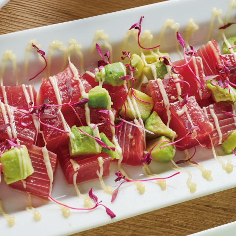 マグロとアボカド